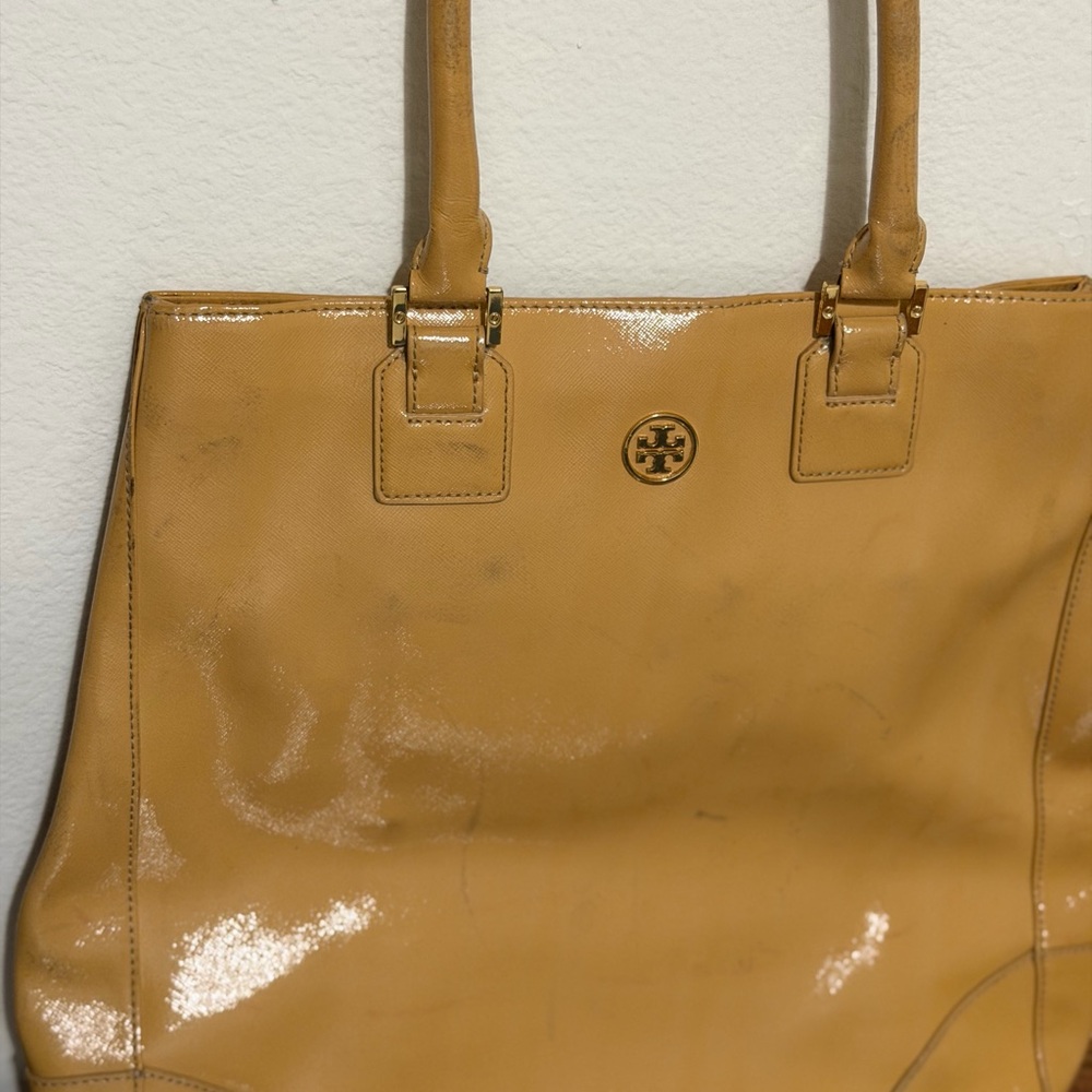 Tory Burch Robinson Glossy Tan Leather Tote